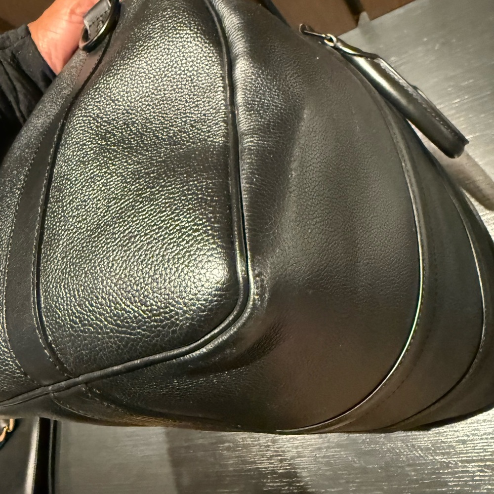 Louis Vuitton Keepall Bandoulière 45 – Aerogram Black Leather - Picture 10 of 11
